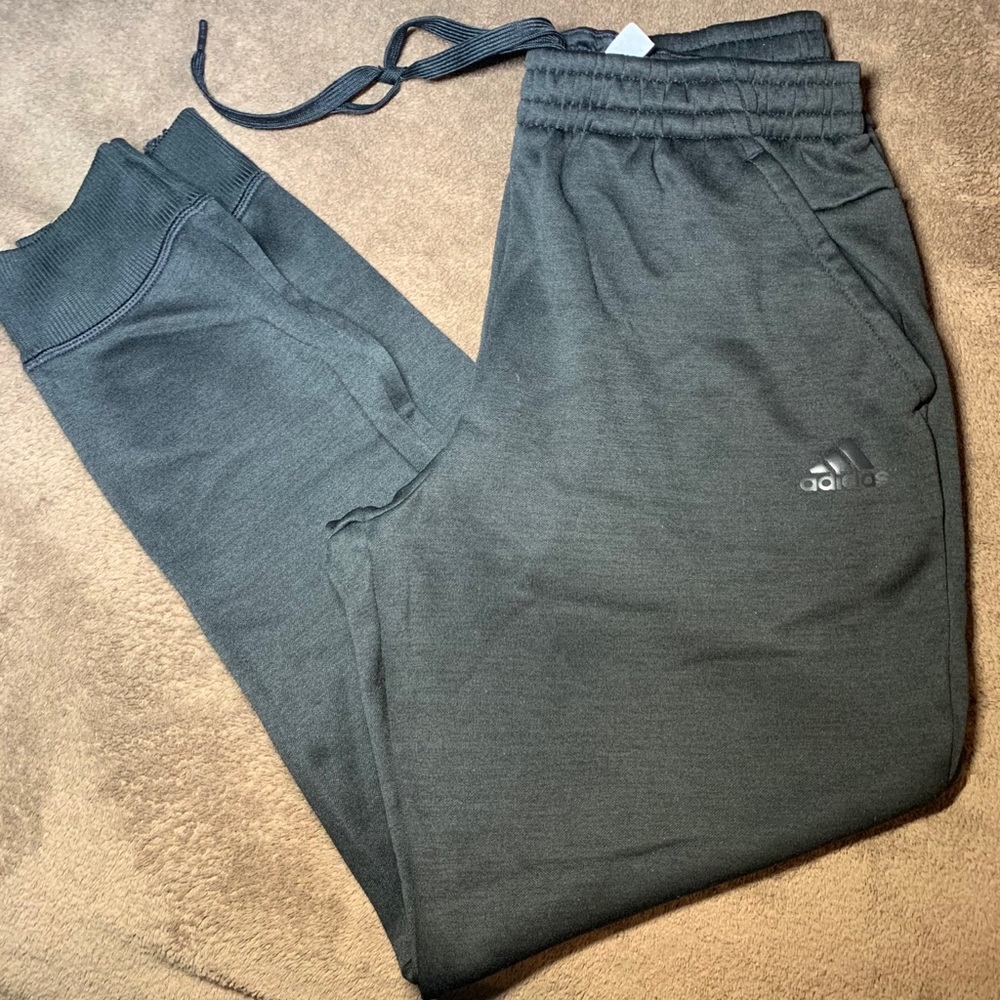 Men’s Medium Black Adidas Sweatpants/Joggers